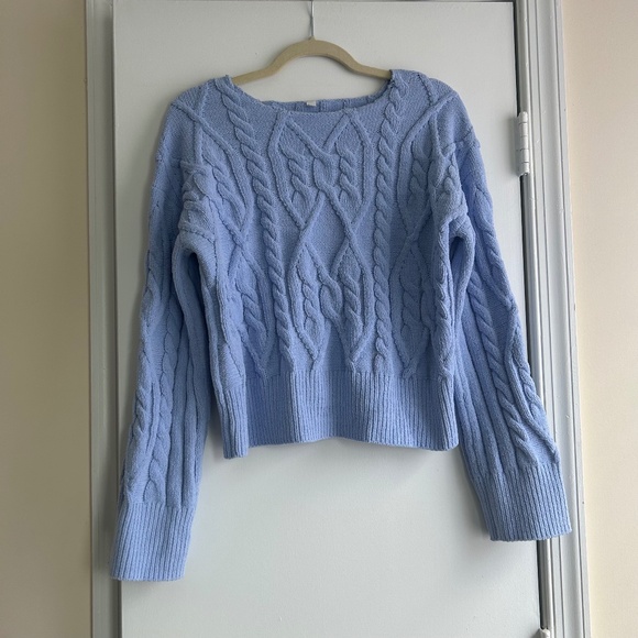Beautiful Blue Cable Knit Cozy Sweater Crew Neck Size L Long Sleeve - Picture 1 of 8